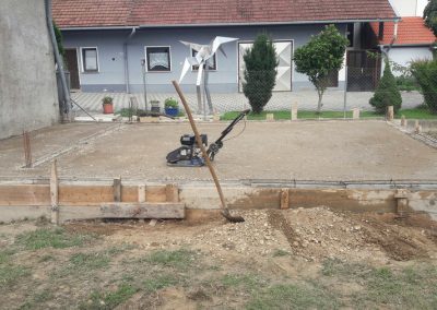 Garaža Mlakar, Podturen